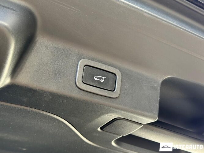 Jaguar F-Pace 60 jaguar F-Pace 2016