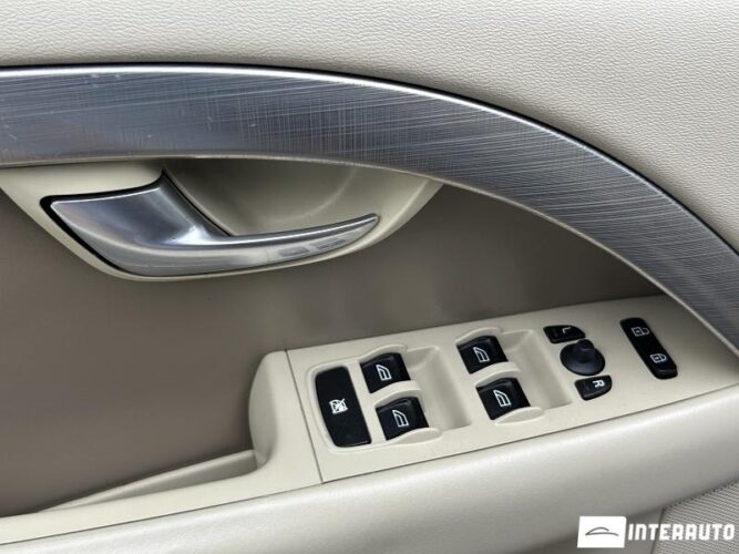 Volvo S 80 32 interauto-car