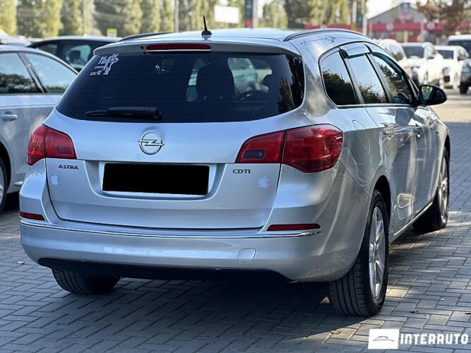opel Astra 2013
