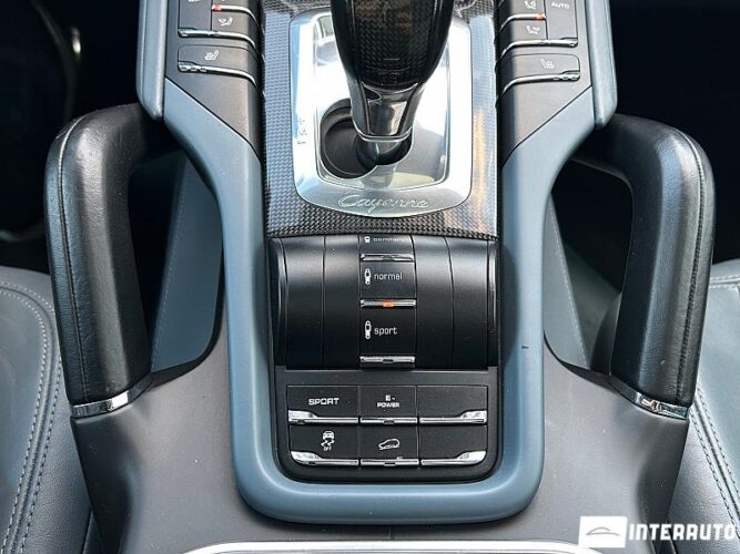 porsche Cayenne S Hybrid 2012