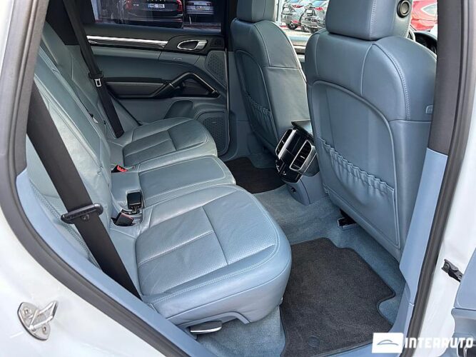 porsche Cayenne S Hybrid 2012