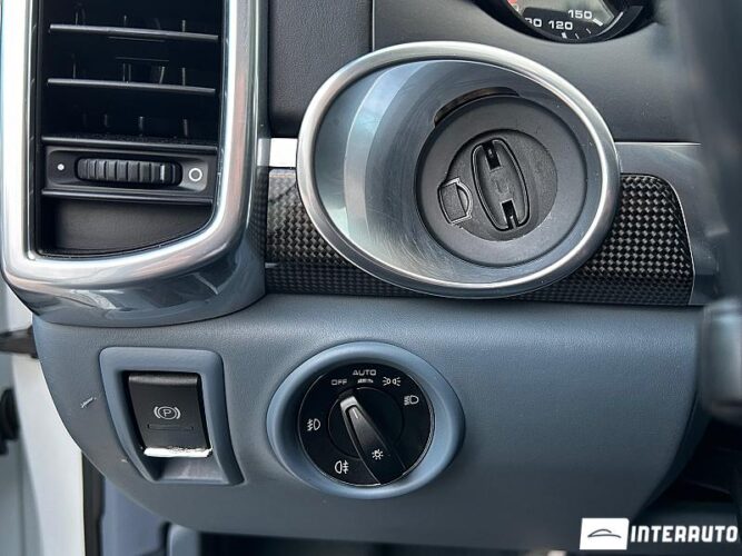 porsche Cayenne S Hybrid 2012