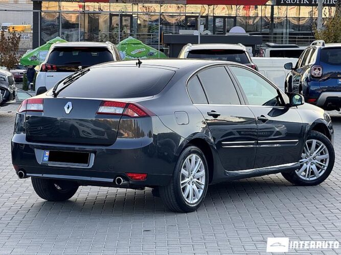 renault Laguna 2015
