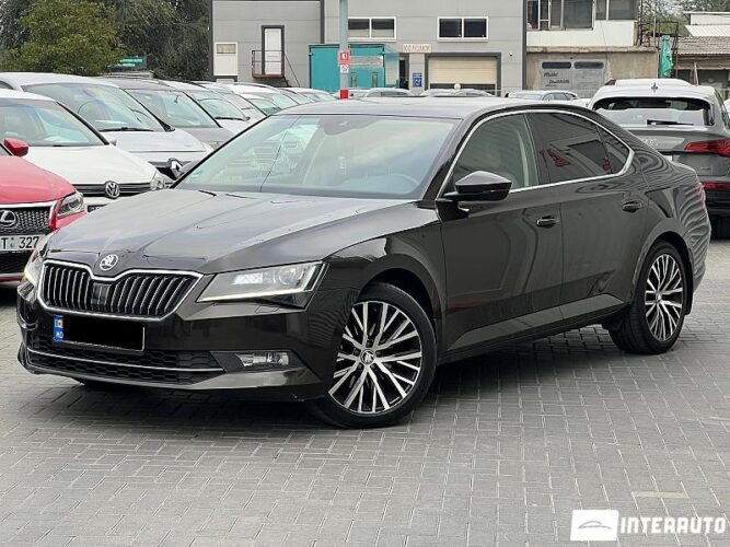 Skoda Superb 2019 doar la InterAuto