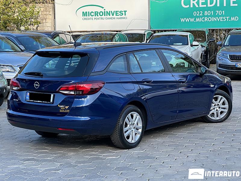 opel Astra 2021