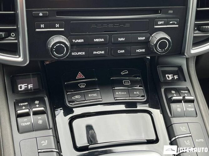 porsche Cayenne 2017