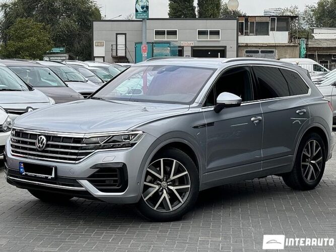 Volkswagen Touareg 2018 doar la InterAuto