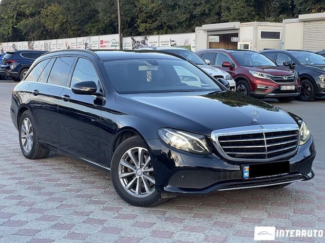 Mercedes E 220 32 mercedes E 220 2017