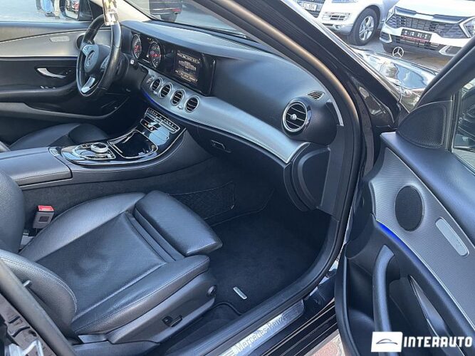 Mercedes E 220 41 mercedes E 220 2017