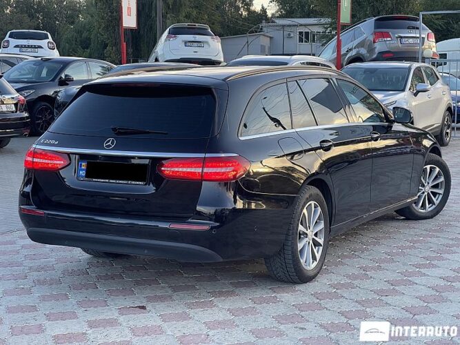 Mercedes E 220 31 mercedes E 220 2017