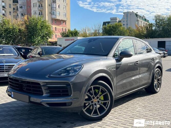 Porsche Cayenne E-Hybrid Coupe 2021 doar la InterAuto