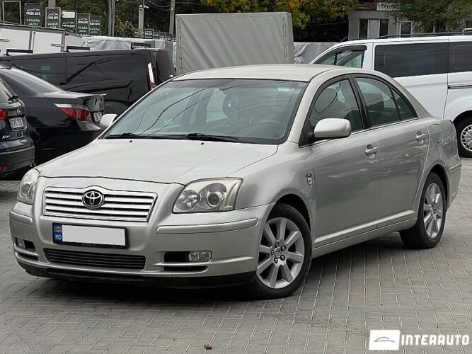 Toyota Avensis 2004 doar la InterAuto