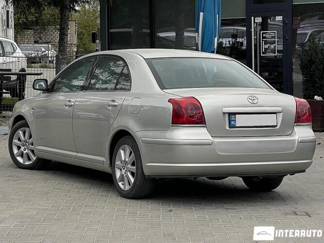 toyota Avensis 2004