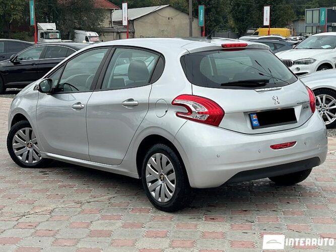 peugeot 208 2015