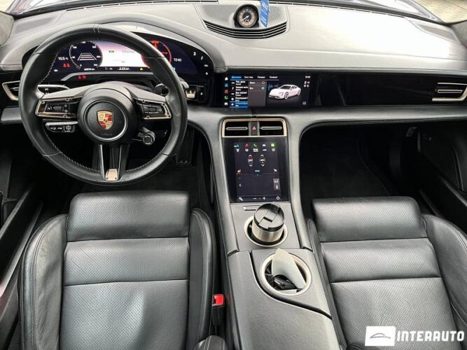 porsche Taycan Turbo 2020