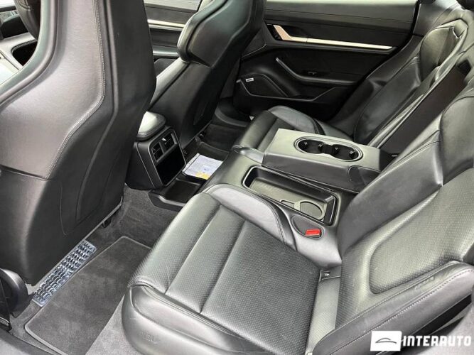 porsche Taycan Turbo 2020