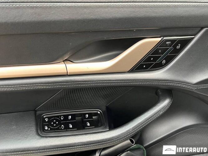 porsche Taycan Turbo 2020