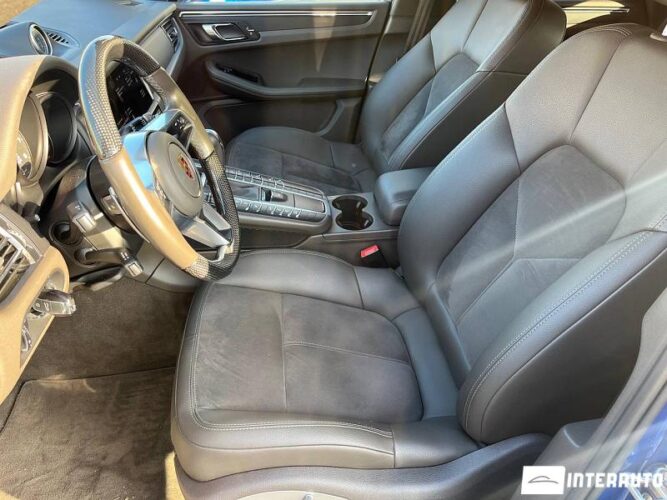 Porsche Macan 36 porsche Macan 2020