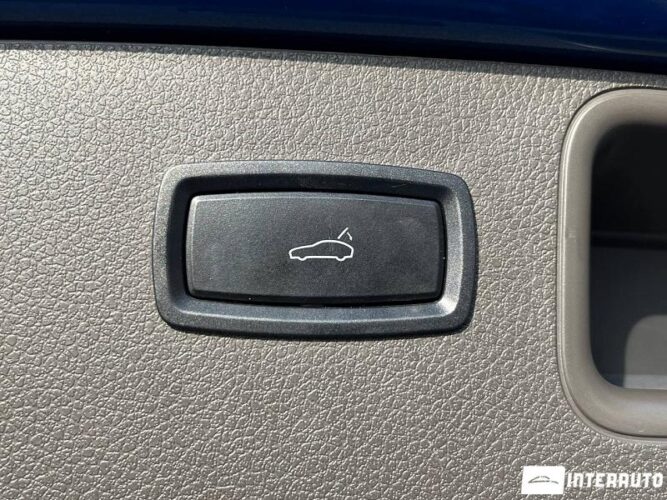 Porsche Macan 47 porsche Macan 2020