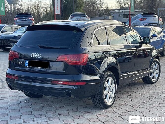 audi Q7 2011