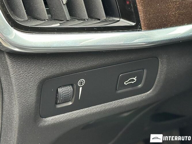 Volvo S 90 51 interauto-car