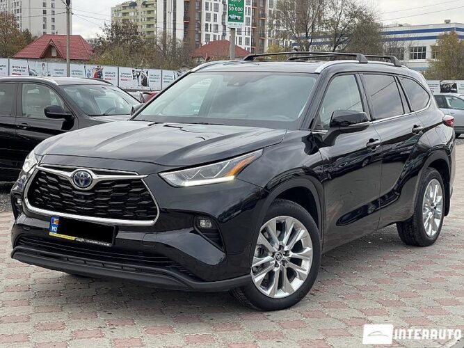Toyota Highlander 2022 doar la InterAuto