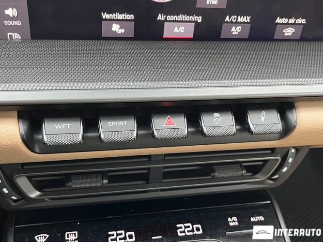 porsche 911 Carrera 2020