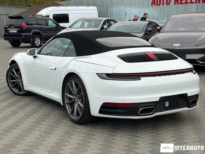 porsche 911 Carrera 2020