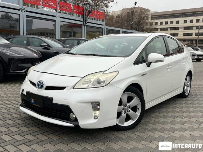 Toyota Prius 2012 doar la InterAuto