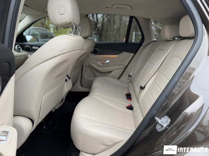 Mercedes GLC 350e 49 mercedes GLC 350e 2018