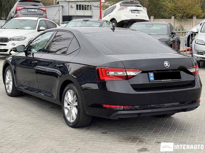 Skoda Superb 40 skoda Superb 2015
