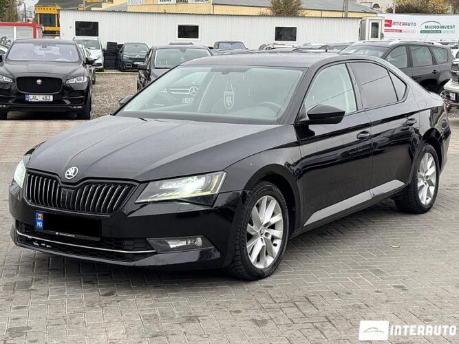 Skoda Superb 2015 doar la InterAuto