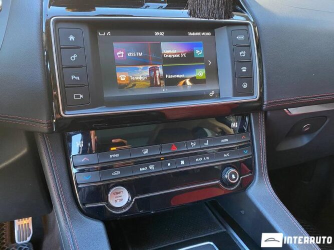 Jaguar F-Pace 46 jaguar F-Pace 2016