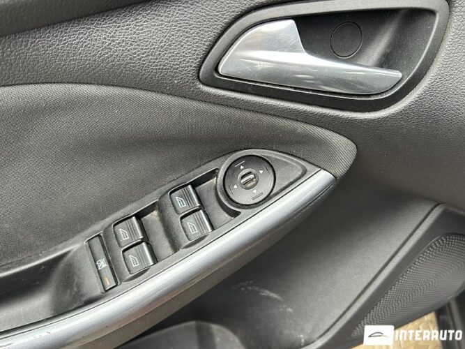 Ford Focus 34 ford Focus 2012