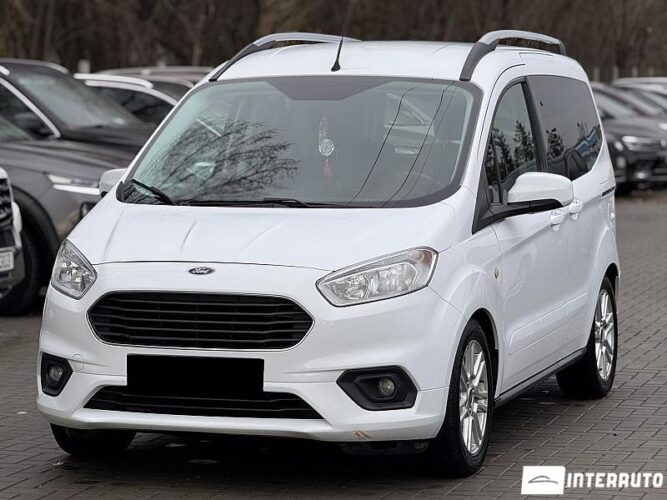 Ford Tourneo Courier 2019 doar la InterAuto