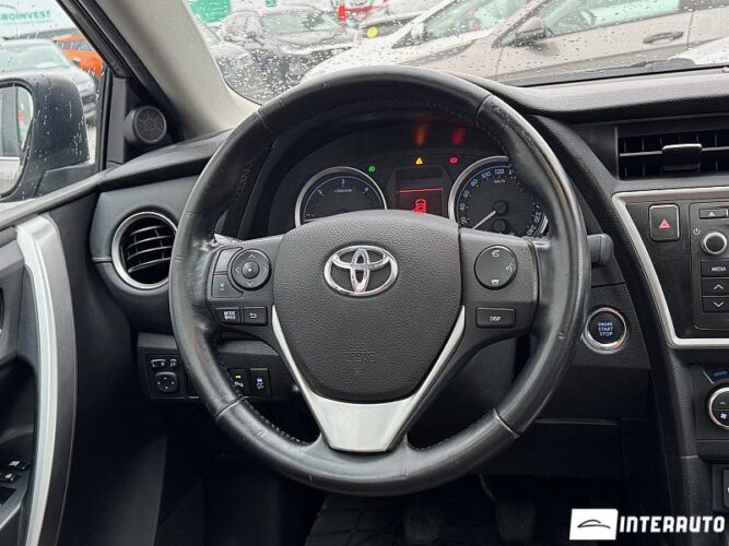 toyota Auris 2012