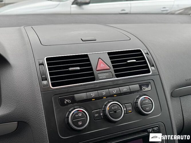 volkswagen Touran 2012