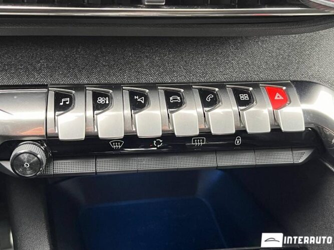 Peugeot 5008 44 peugeot 5008 2020