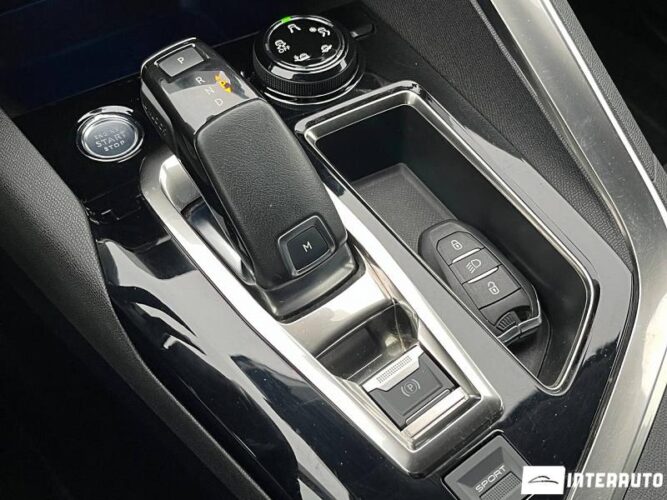 Peugeot 5008 46 peugeot 5008 2020