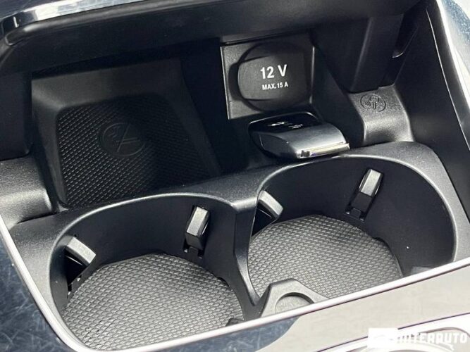 Mercedes E 220 46 mercedes E 220 2017