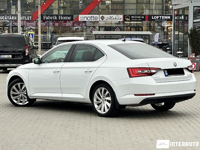 Skoda Superb 39 skoda Superb 2015