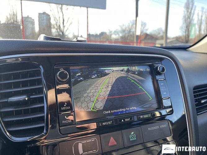 mitsubishi Outlander 2015