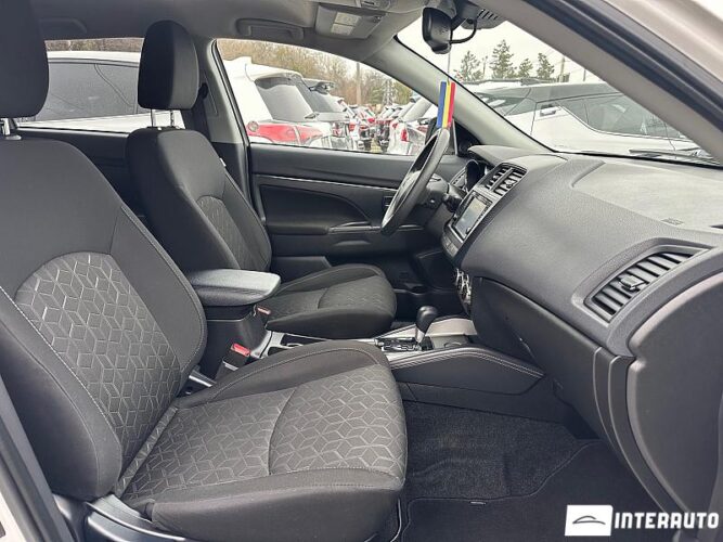 mitsubishi Outlander Sport 2021