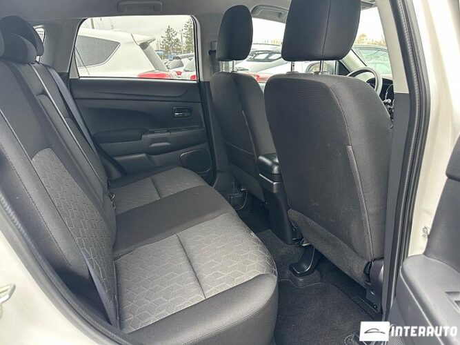 mitsubishi Outlander Sport 2021