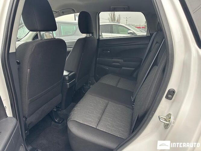 mitsubishi Outlander Sport 2021