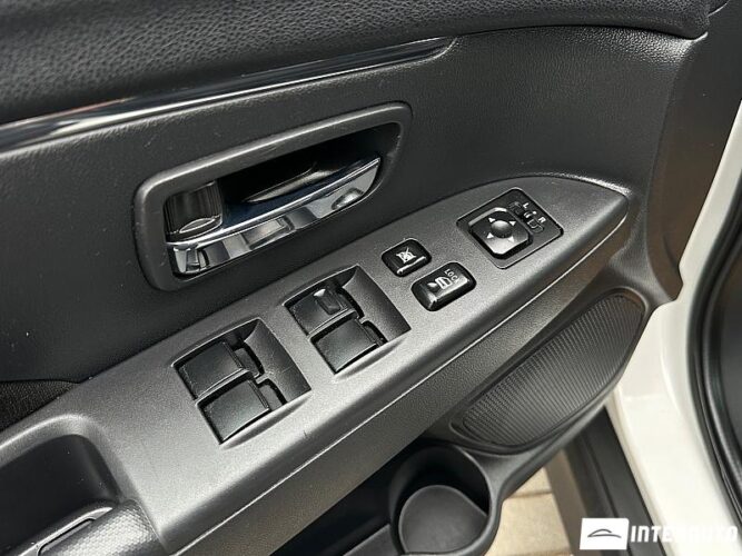 mitsubishi Outlander Sport 2021