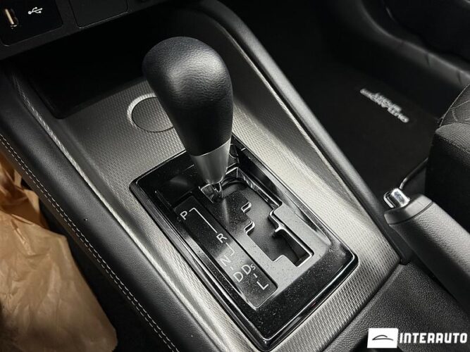 mitsubishi Outlander Sport 2021