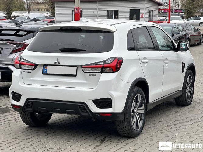 mitsubishi Outlander Sport 2021