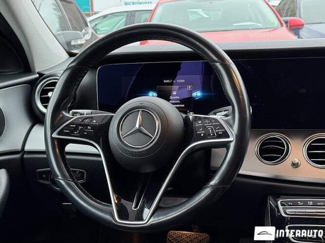 Mercedes E 200 42 mercedes E 200 2021