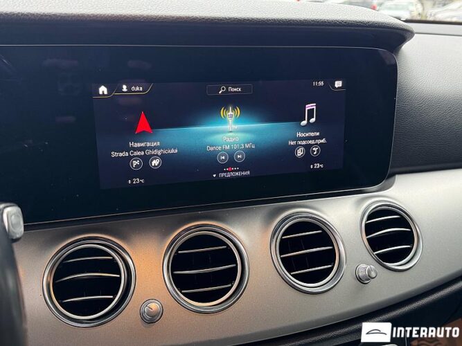 Mercedes E 200 44 mercedes E 200 2021